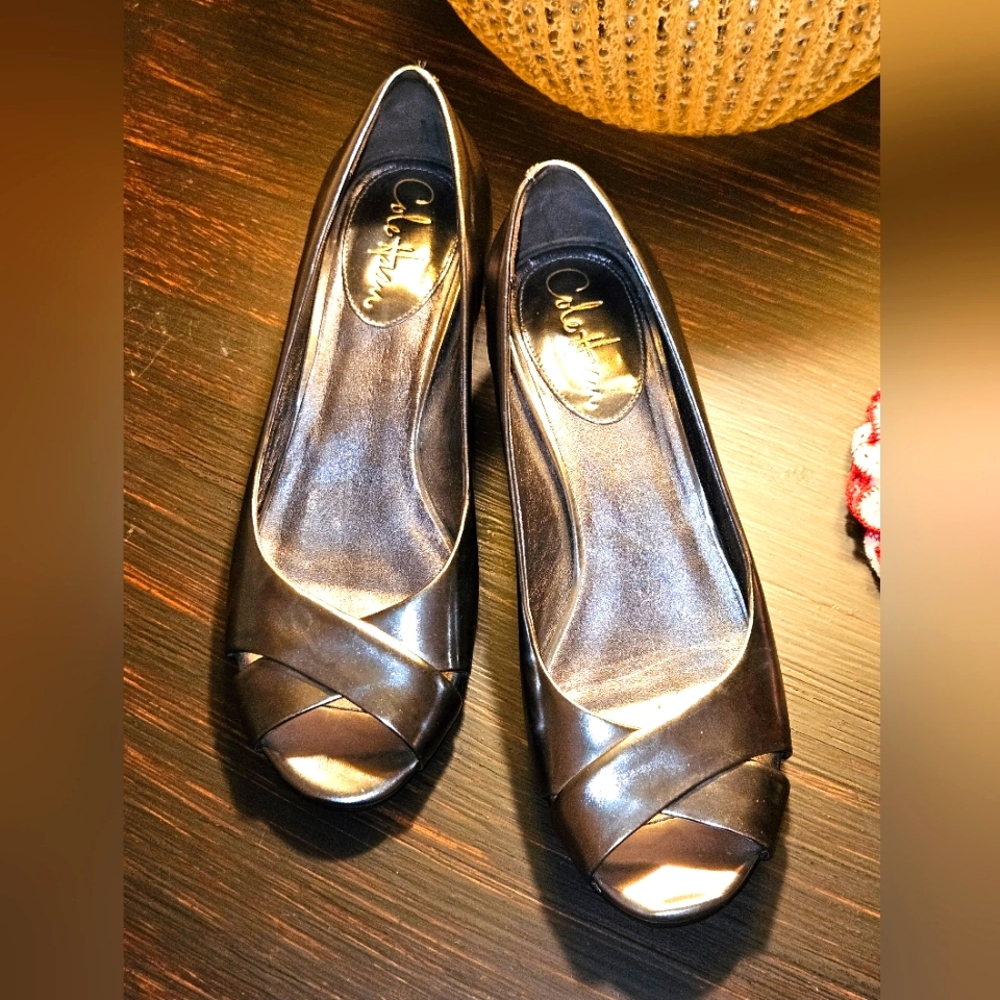 Cole Haan, metallic peep toe wedges, size 7B